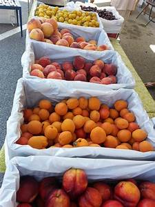 Seasonal-fruit-at-Market